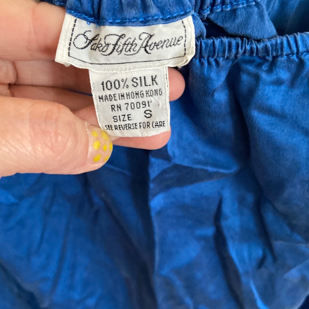 Sak’s VTG 100% SILK SLIP
